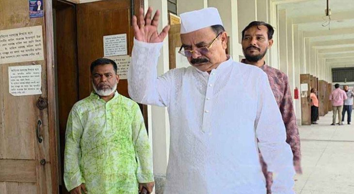 দুর্নীতি মামলায় খালাস পেলেন গয়েশ্বর চন্দ্র রায়